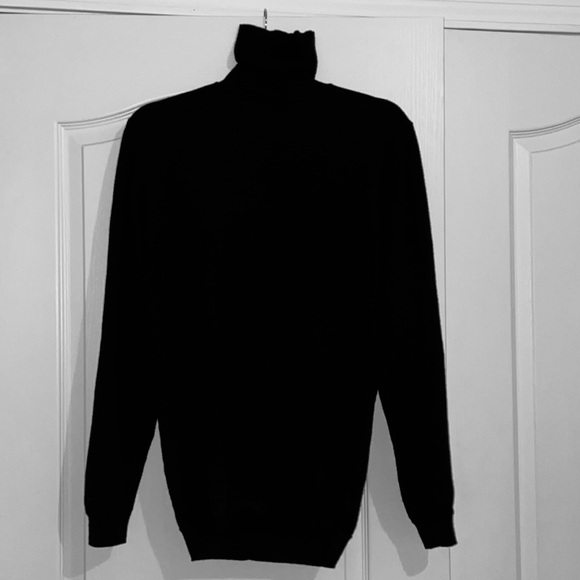 Zara Black Fitted Ribbed Turtleneck Sweater Large - Classic & Sophisticated - Picture 3 of 4